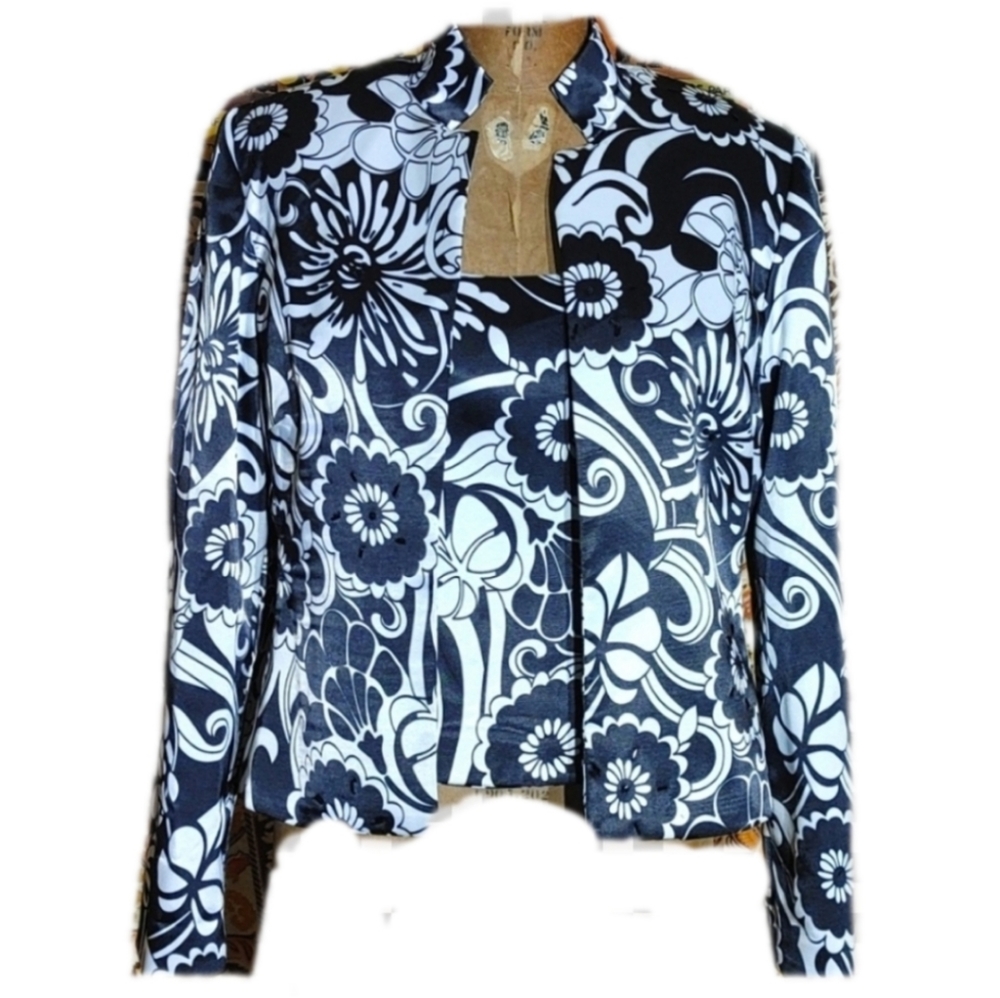 2 piece jacket and top by Sandra Darren